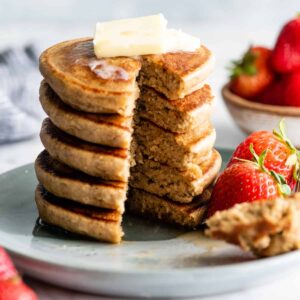 Banana Oatmeal Pancakes